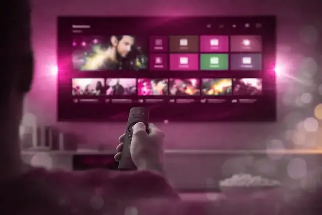 Picking a channel with the remote in the GofluxTV guide